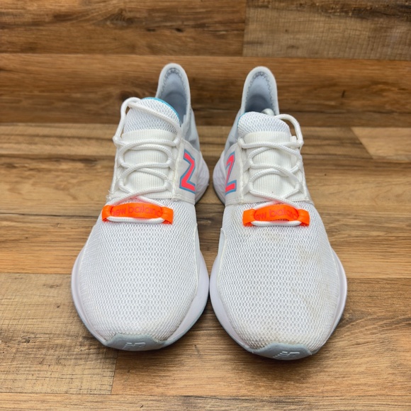 New Balance Shoes Fresh Foam ROAV Womens Size 6.5Blue White Gray Running Sneaker - Picture 3 of 8